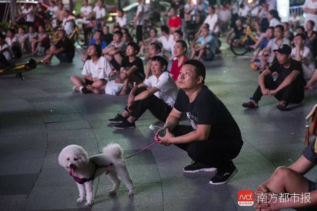 美女凌晨3点惊恐报警:房里有针孔摄像头!斯文房东说…