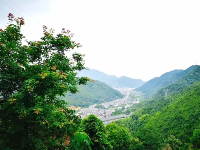 白云霞雾漫山遍野,岩崖峻岭青山环绕-登永嘉野牛栏古道