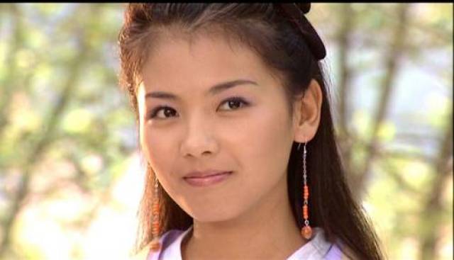 知道鲜卑人慕容复要搞乱大宋复国仍相助，王语嫣阿朱是汉奸吗?