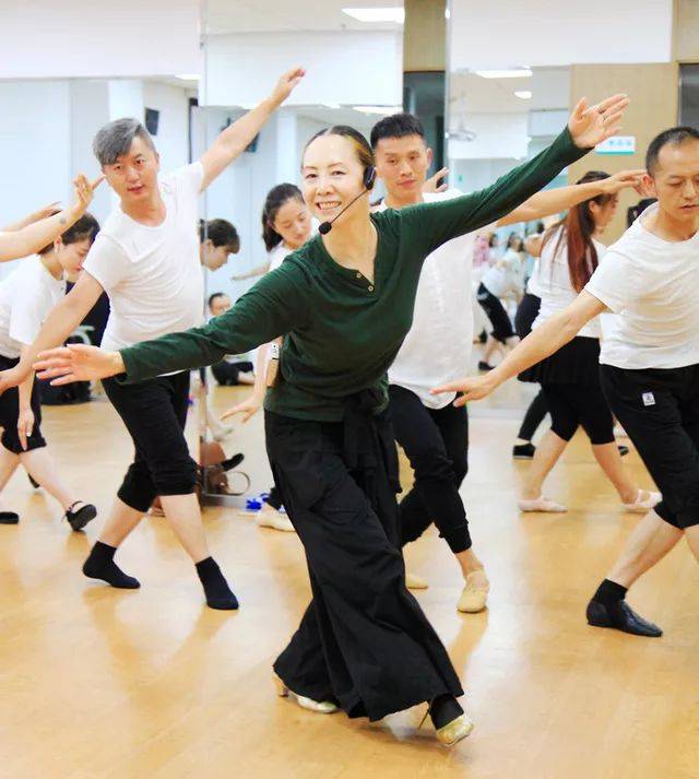 陕西省首届中国民族民间舞蹈等级考试教学研讨会暨专家体验课