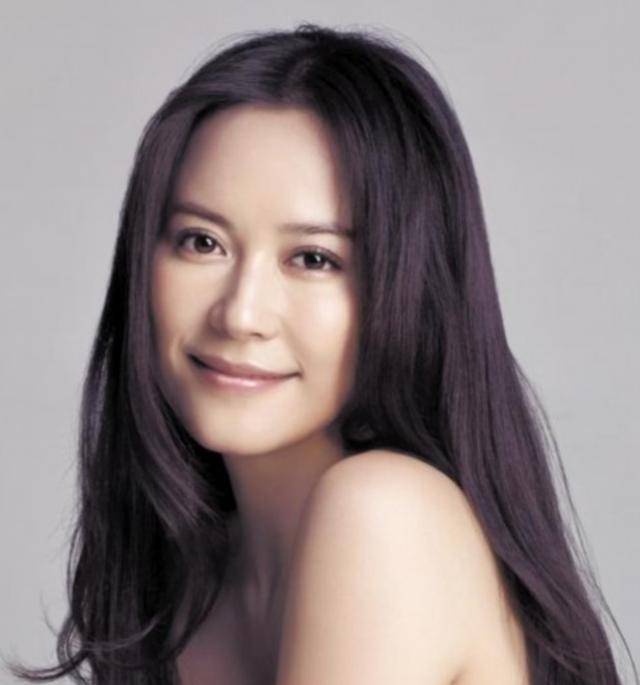 娱乐圈里这些50多岁的老女人,竟然一个比一