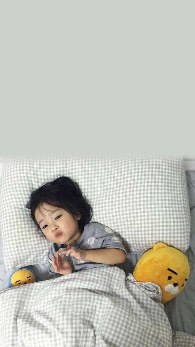 李圣经、权律二手机高清壁纸，大小可爱来袭~