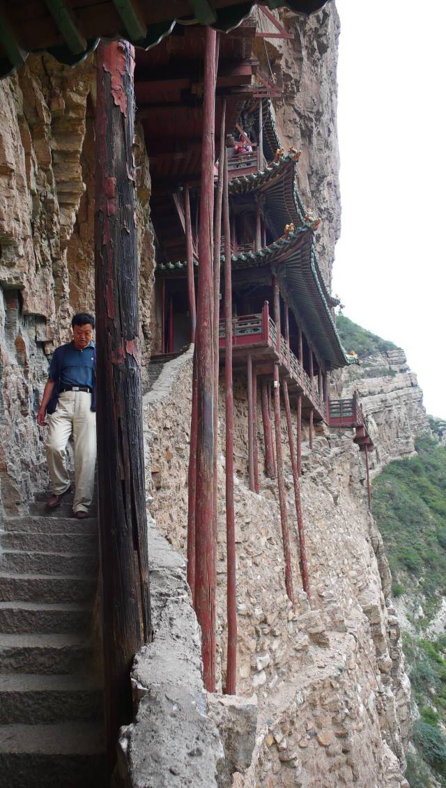 李白游览悬空寺挥笔题写"壮观"二字,"壮"字为何多了一