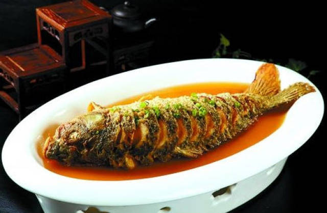它是河南一道传统名菜,也是豫菜代表菜之一
