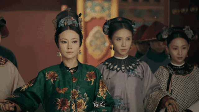另外,还有个特别想吐槽的点,就是剧中目前出现的最大反派高贵妃,从妆