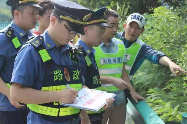 跟队行动:记者体验高速路政队员的日常