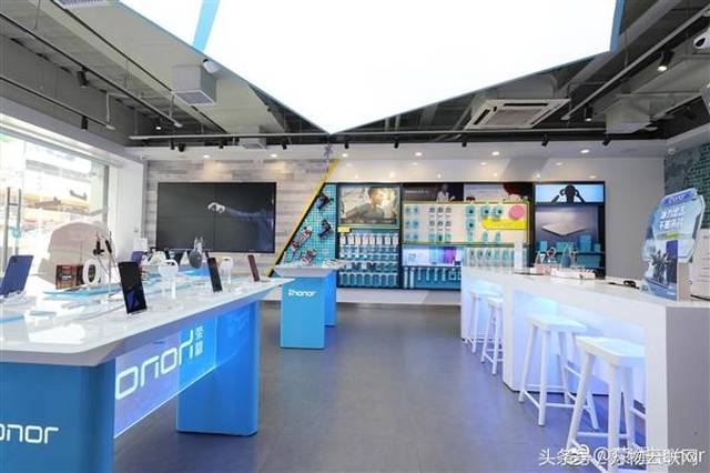 华为荣耀在不到一个月内一口气开了超过123家实体店