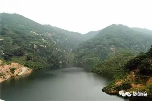 九龙湾山庄 游玩攻略 九龙湾山庄坐落在王家洼子村,紧邻龙潭湖