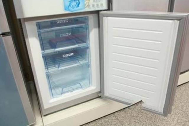 冰箱的错误用法3:不区分冰箱的冷藏室和冷冻室