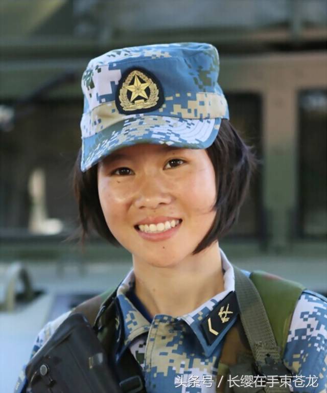 解放军魅力女兵各个漂亮