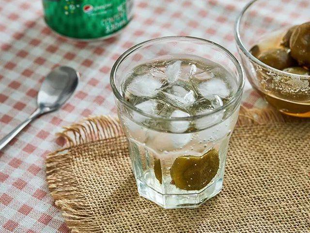 夏天的命,是一杯咸柠七给的!