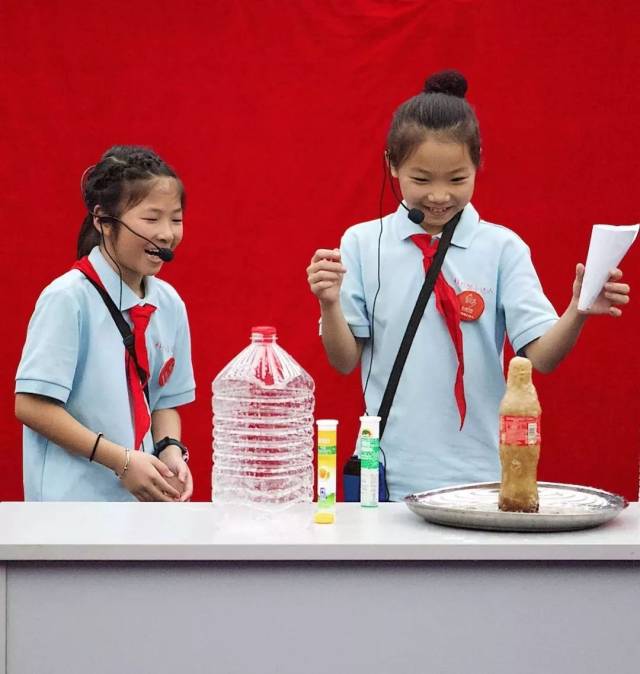 最棒的科学夏天!既会说弹逗唱,又会科学实验,浙