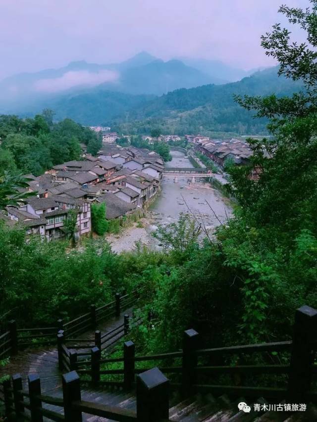 雨后的汉中青木川古镇景色更加迷人!