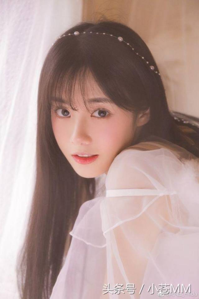 四小金花写真美照放送,余霜小姐姐的牛奶也太白了8!