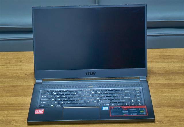 8750H+GTX 1070仅重1.8kg!微星GS65轻薄游戏本评测