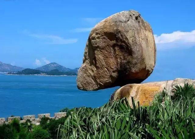 中国最美小岛在哪 89bd343ff2624513bafaa354c8ef3f38.jpeg