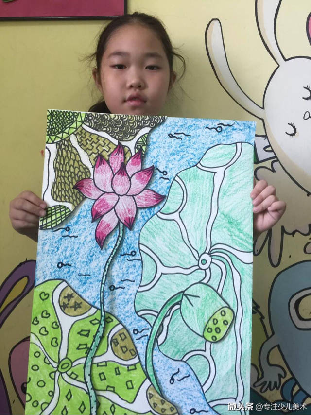 漂亮的立体剪裁儿童画,荷塘主题儿童画