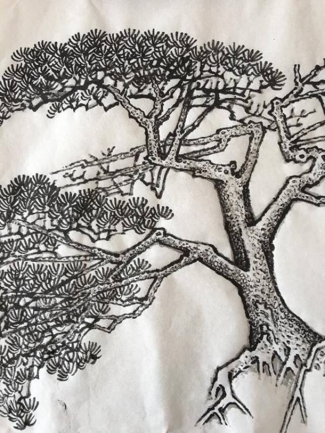 第四步,用淡墨半皱擦半染的方法,在原来的笔画上画一遍以增加厚重感和lol平a技巧图片