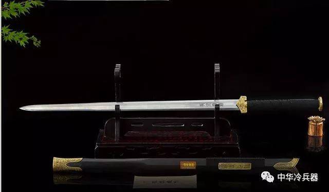 苗刀真的是由日本刀演变而来,它和抗倭利器戚家刀有何