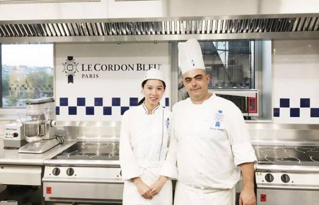 火爆滨江，这家自带ins风主题的烘焙厨房，撩动全萧山少女心!2小时就能变身小当家~(内含重磅福利)