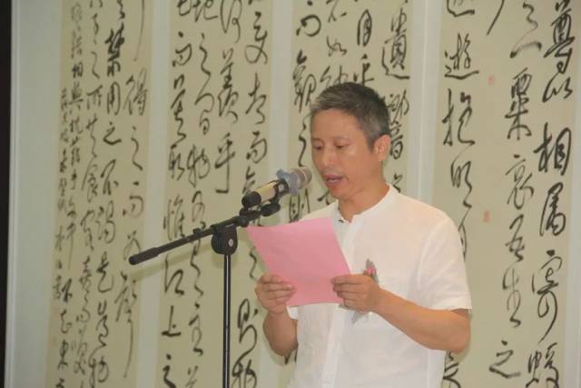 中国书协培训中心教授,著名书法家张锡庚致辞.