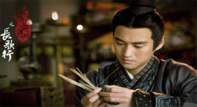 建武十七年,东汉开国皇帝光武帝刘秀回到故乡祭祖.