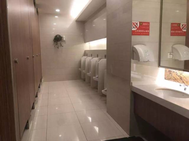 乐山四大商场厕所测评,你觉得哪家"味道"更好?