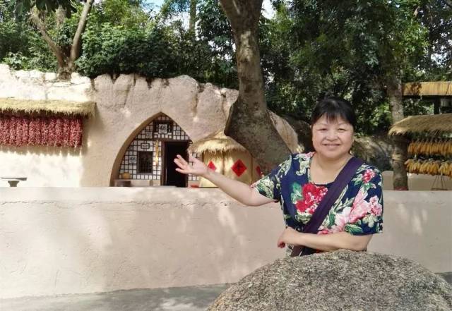 黑龙江省楹联协意思,哈尔滨市理事芭蕉协副主席,诗社丁香常务副社诗词不展丁香结的楹联图片