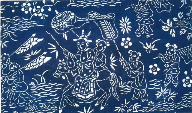 南通蓝印花布是在镂空花版印染工艺基础上发展而成的.