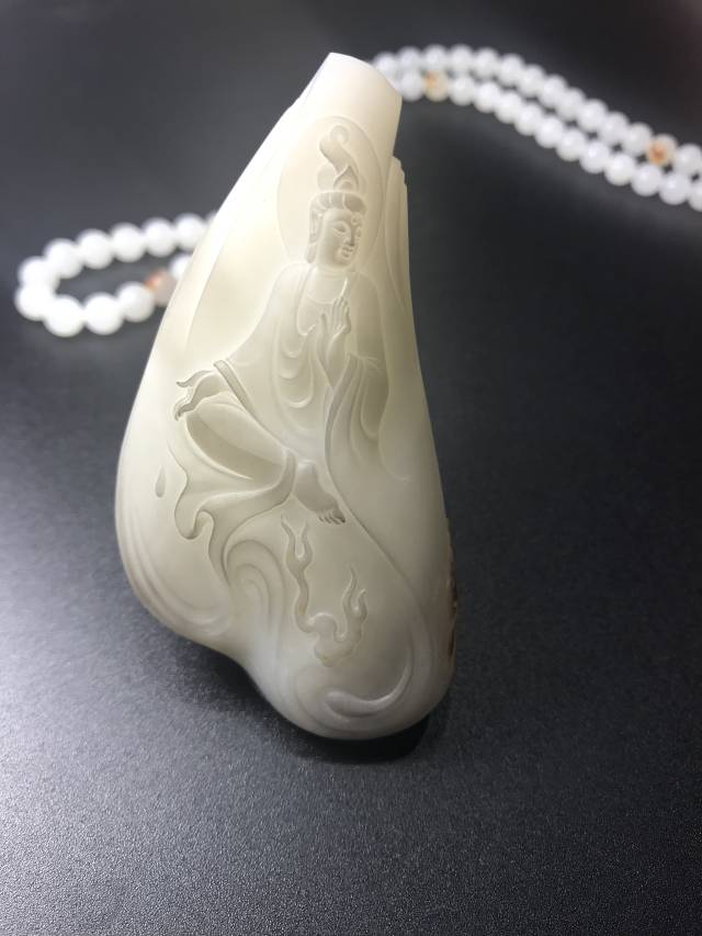 有两层含义 一是敬业与认真,二是精益求精 对于朱国武来说, 对玉雕