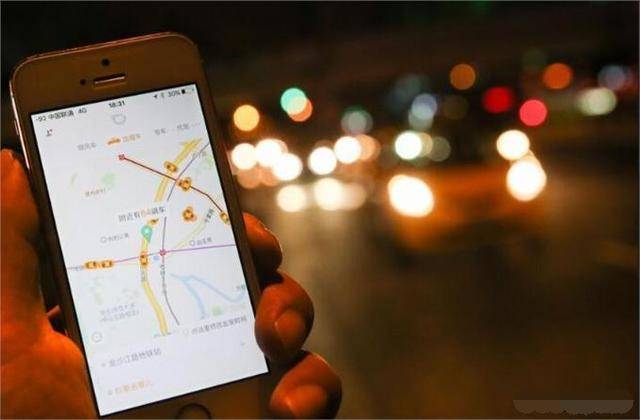 滴滴真奇葩,顺风车司机太累让乘客开车,乘客拒