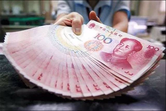 1 现金交易: 仍必不可少 我们现在网上看到的为"无现金交易"鼓呼的