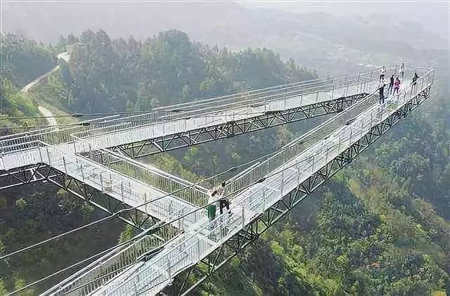 武隆天坑三桥风景区