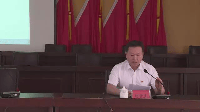 鄂伦春旗检察院于清泉检察长在旗委中心组学习会上宣讲检察公益诉讼