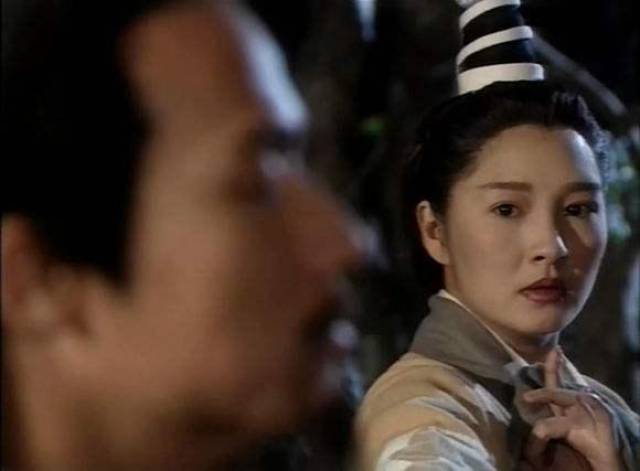 娱乐圈传奇姐妹,姐姐恋爱26年不结婚,妹妹演李莫愁戏外也遇渣男