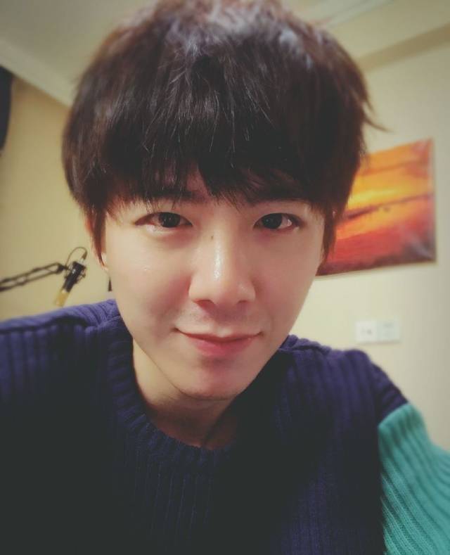 刘宇宁澄清炫富一事:豪车不是自己的,真想给造谣者一拳!