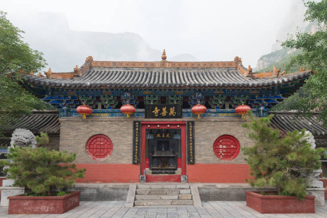 云台山中隐藏着一座明代古寺寺名由皇帝御赐