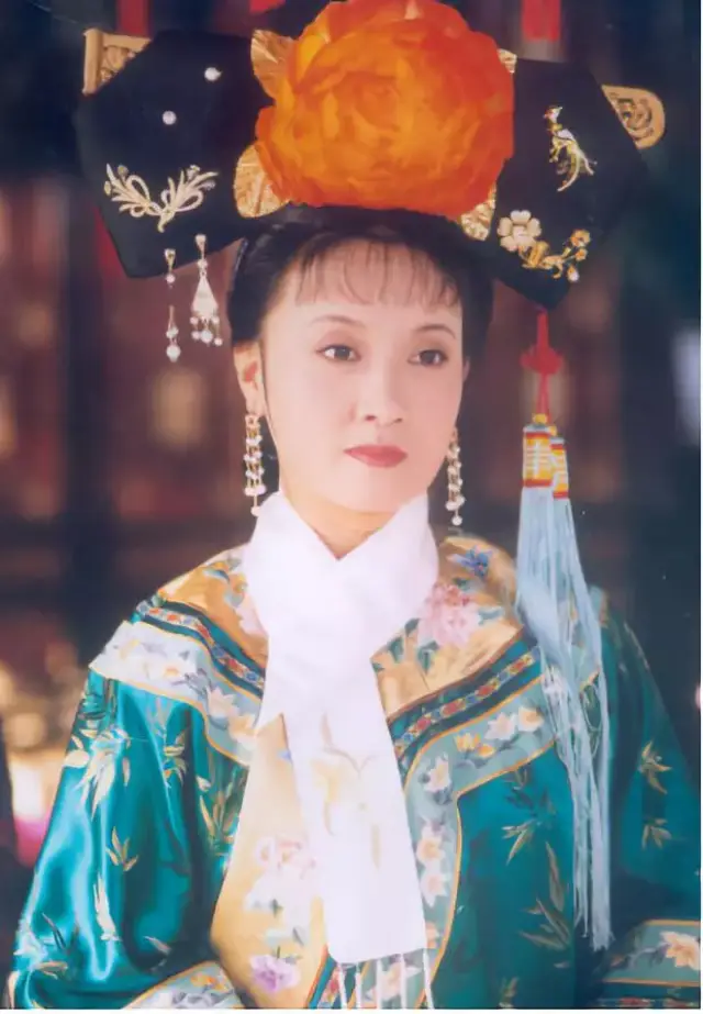 《康熙微服私访记》 邓婕 倒是《康熙王朝》李建群饰演的容妃系虚构.