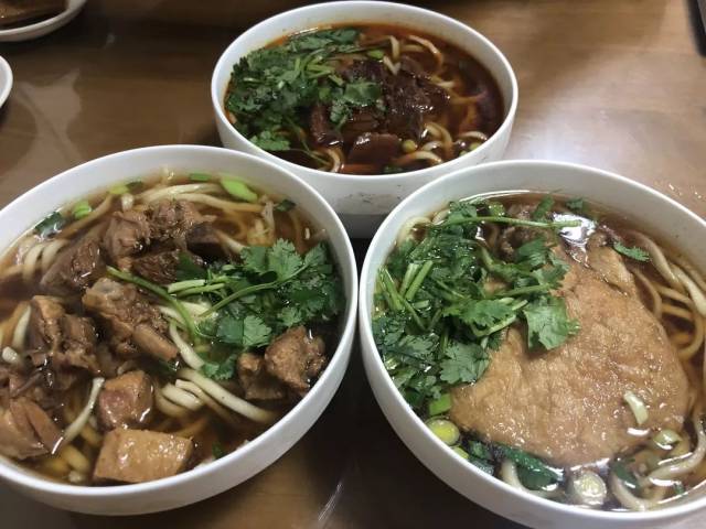 原来生意好的面馆不是都靠牛肉面!
