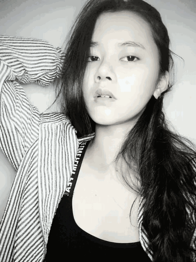 身边的人都说我现在看起来又美又自信, 现在的我,化妆可以妩媚,素颜