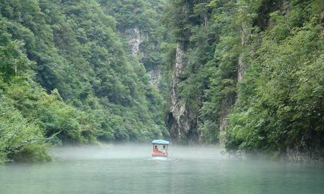 贵州蛤蚌河山似张家界水比九寨沟你来或不来它都那样美丽