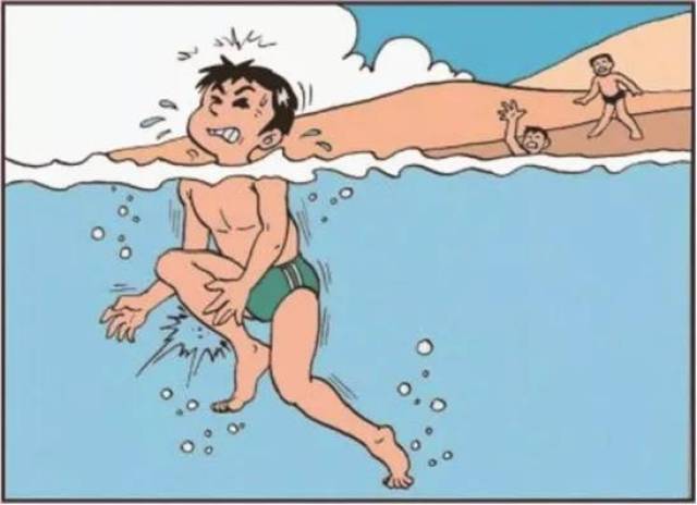 游泳突然自救?来get这几个抽筋技影火卡卡西漫画图片