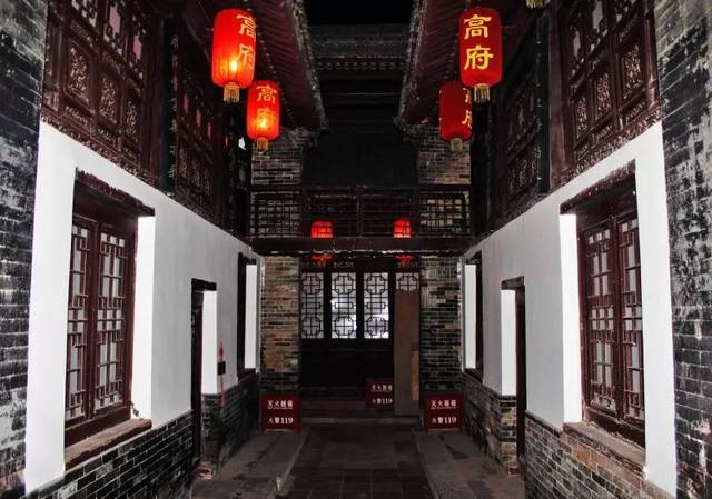 这是一座经历了百年沧桑的建筑 是西安市保护最完整的汉族民居院落之