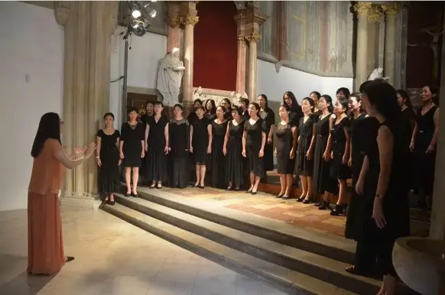 恭贺海韵女声合唱团荣获银奖--海韵女声合唱团