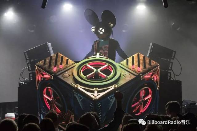 deadmau5的"mau5ville:level 1"首次亮相舞蹈/电音排行榜