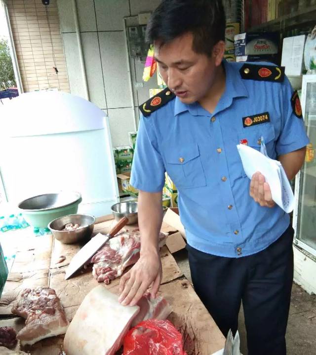 芦溪县市监局开展猪肉市场专项整治行动