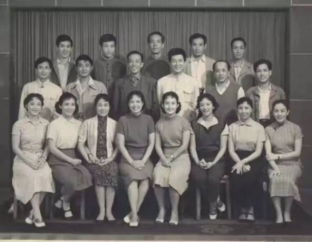 星光熠熠 艺脉绵延 | 庆祝上影演员剧团成立65周年