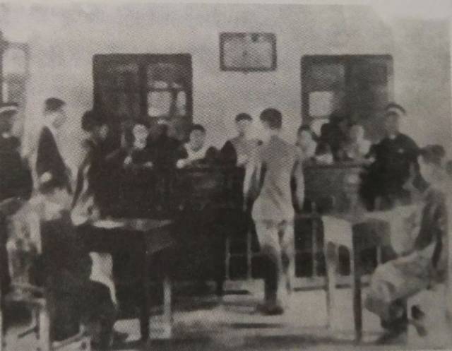 (省立安徽大学学生模拟法庭)