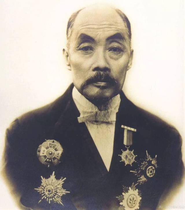 张謇  