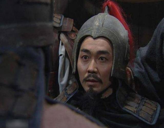 毕竟徐宁的主要人物是保护皇上,是贴身侍卫,而林冲只是禁军的枪棒教头